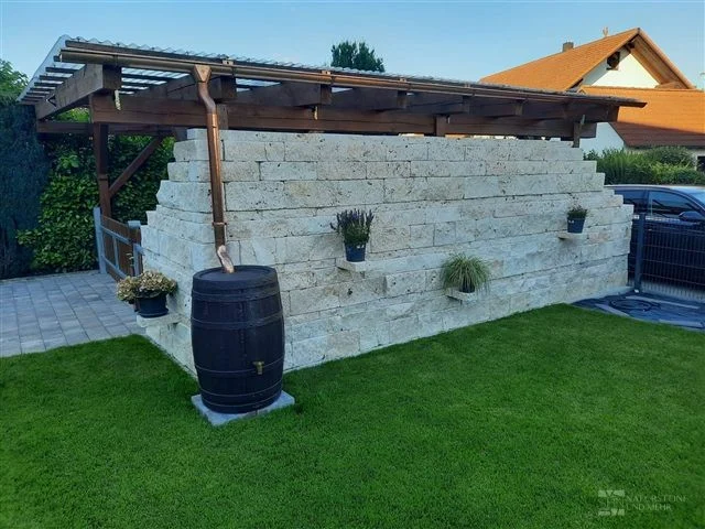 Walls: Travertine walling stones Classic