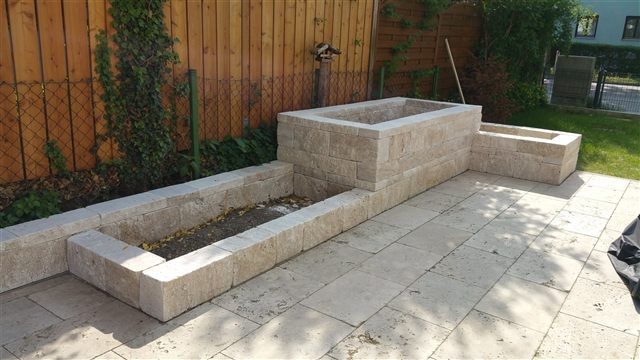 Hochbeete aus Naturstein – Travertin-Terrassenplatten Classic – 61 × 40,6 × 3 cm