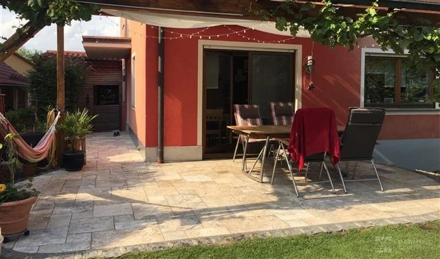 Terraces: Travertine patio slabs Classic — Roman pattern, 3 cm