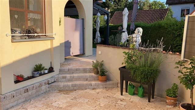 Stufen zum Hauseingang – Travertin-Terrassenplatten Classic – Römischer Verband, 3 cm