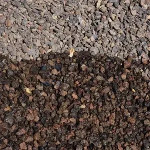 Lava chippings red-brown — 2–8 mm
