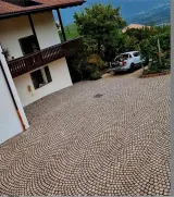 Porphyry setts Trentino · mixed colours — 8/10 cm - 4