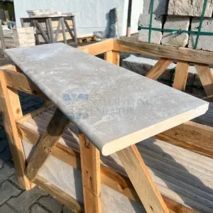 Travertin-Poolrandplatte Light – 100 × 33 × 3 cm
