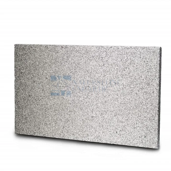 Granit Terrassenplatten 30×60×3 cm – feinkörnig, gesägt & sandgestrahlt