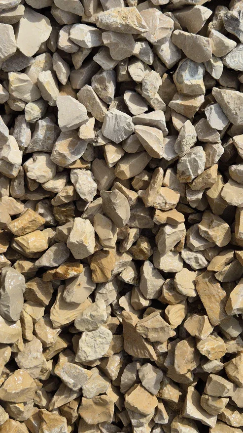 Jurakalk Splitt Gelbgrau 16–22 mm im Big Bag – Natürlicher Kalksplitt für Garten & Wege