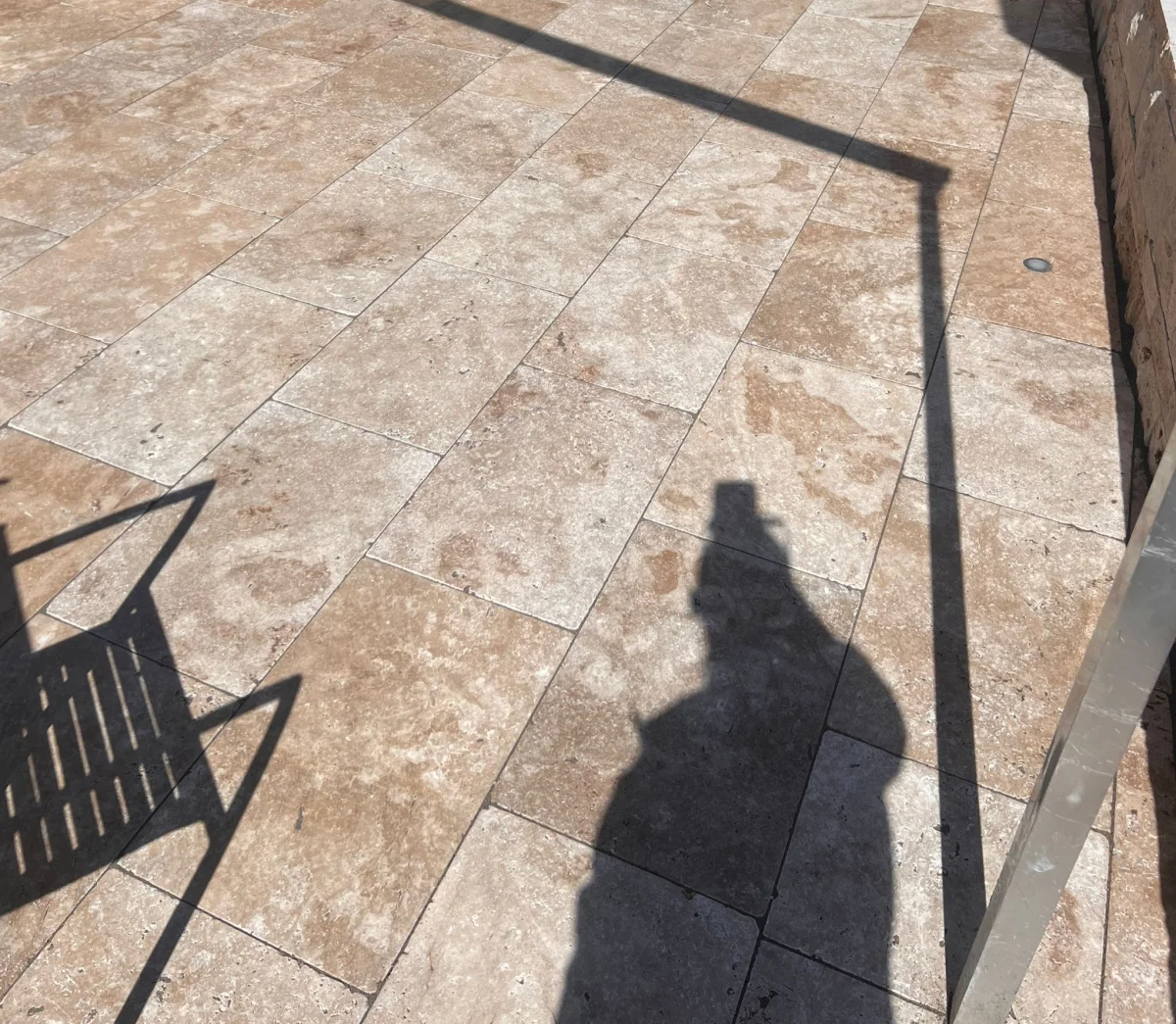 Travertin Classic Terrassenplatten 61×40,6×3 cm – getrommelt, hell sortiert