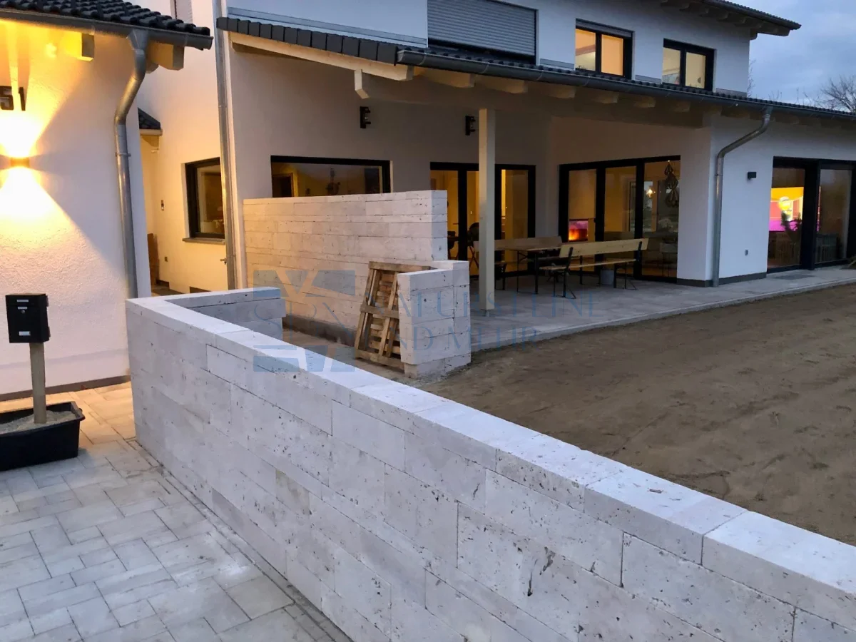 Travertin Light Mauersteine – gesägt & getrommelt