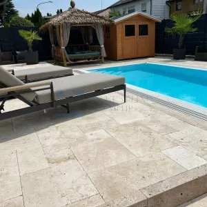 Travertin Poolecke Innenkante abgerundet – 45 × 45 × 3 cm, getrommelt - 3