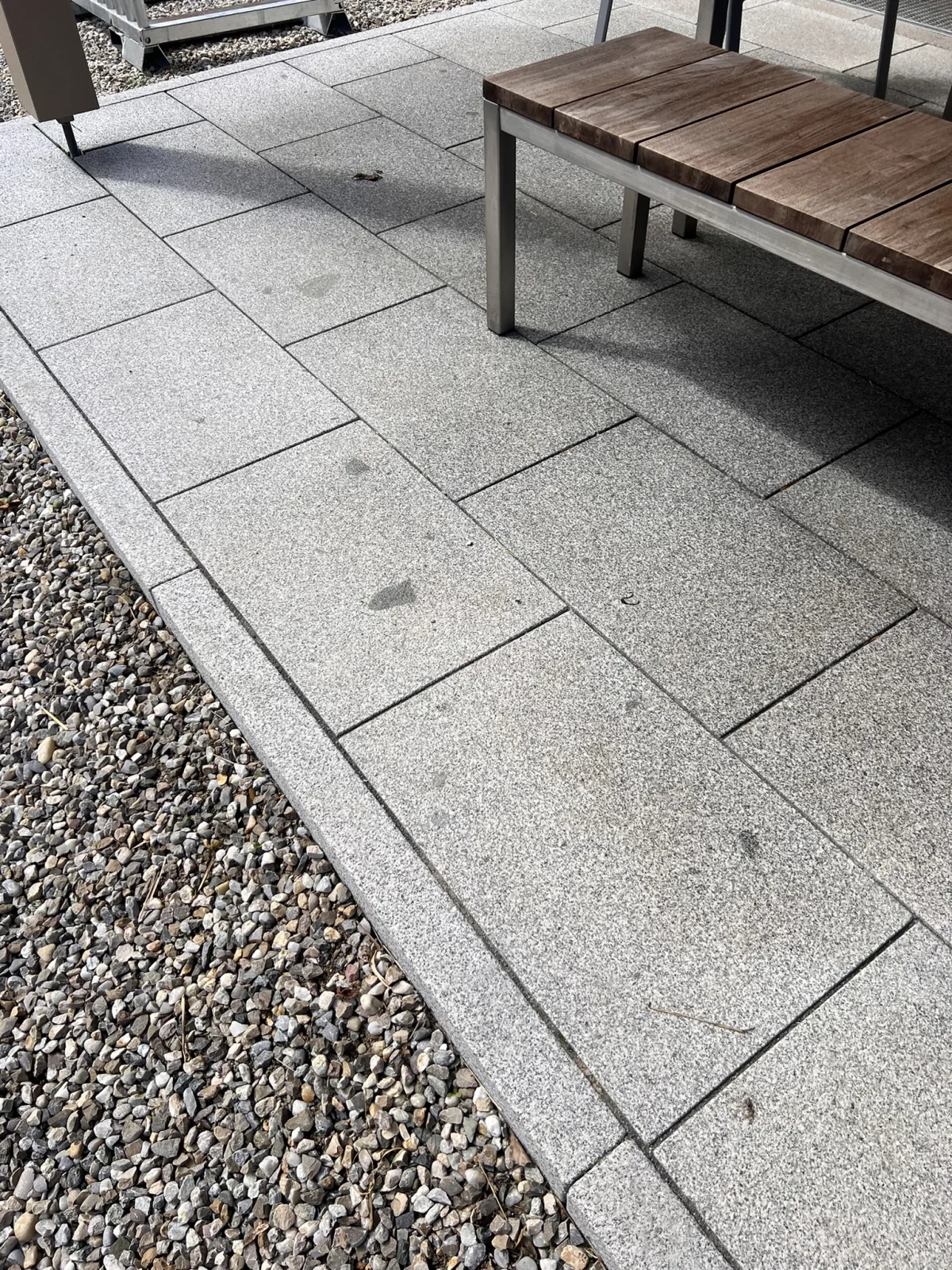 Granit-Terrassenplatten Bergama – 60 × 40 × 3 cm, getrommelt