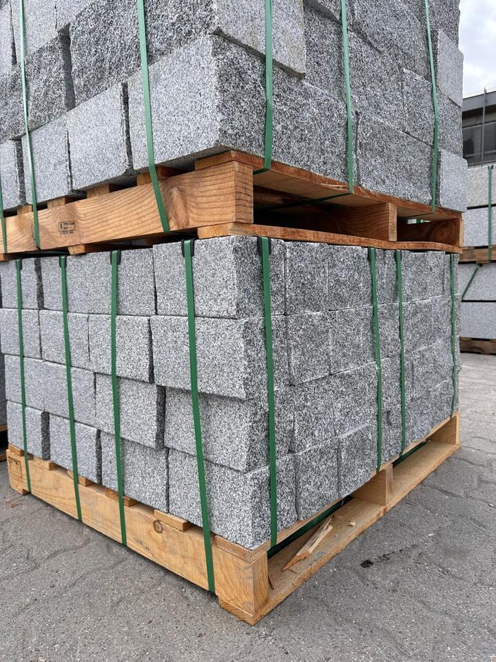 Granit Mauersteine 12 × 12 × 20 cm – Bergama Grau, gespalten