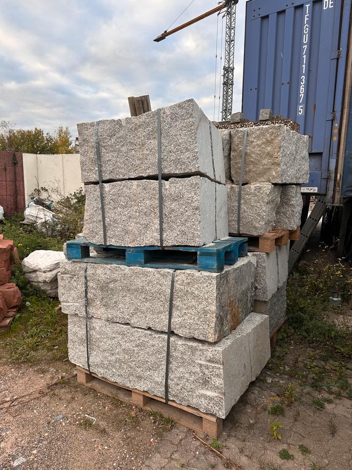 Granit Mauersteine 40 × 40 × 60–150 cm – Grauweiß, spaltrau - 2