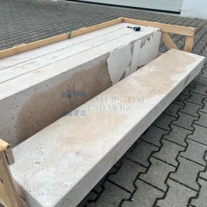 Travertine block step — 200 × 35 × 15 cm