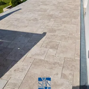 Travertin-Terrassenplatten Light – Römischer Verband, 3 cm - 4