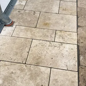 Travertine patio slabs — 60 × 40 × 3 cm - 1