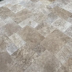 Travertine patio slabs — Roman pattern - 4