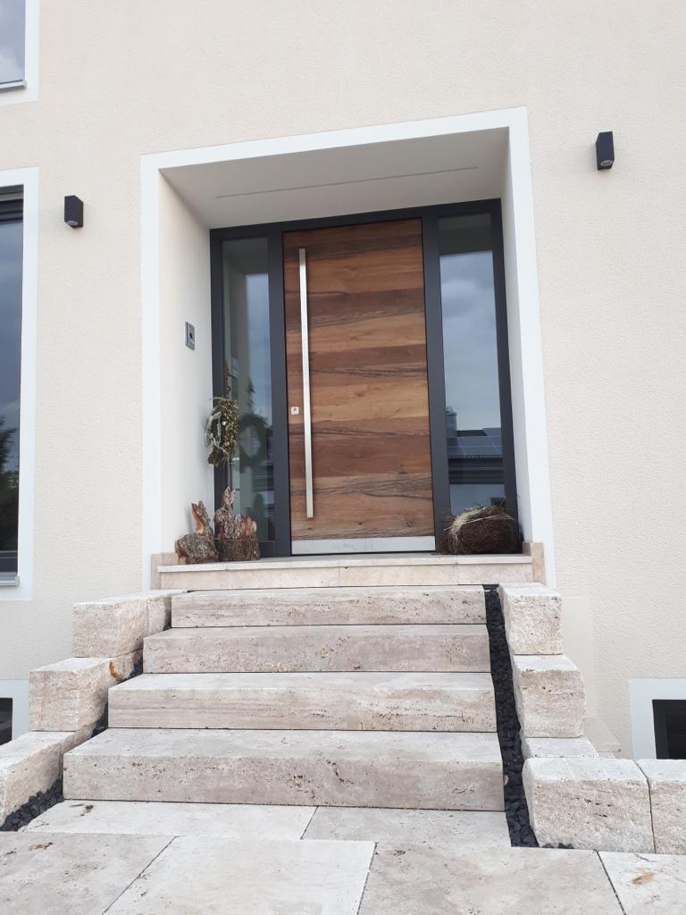 Travertin Assos Blockstufe
