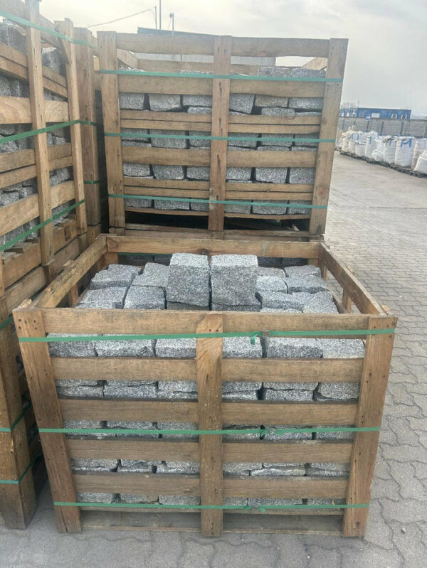 Pflastersteine aus Granit | allseits gespalten | 15/17 cm