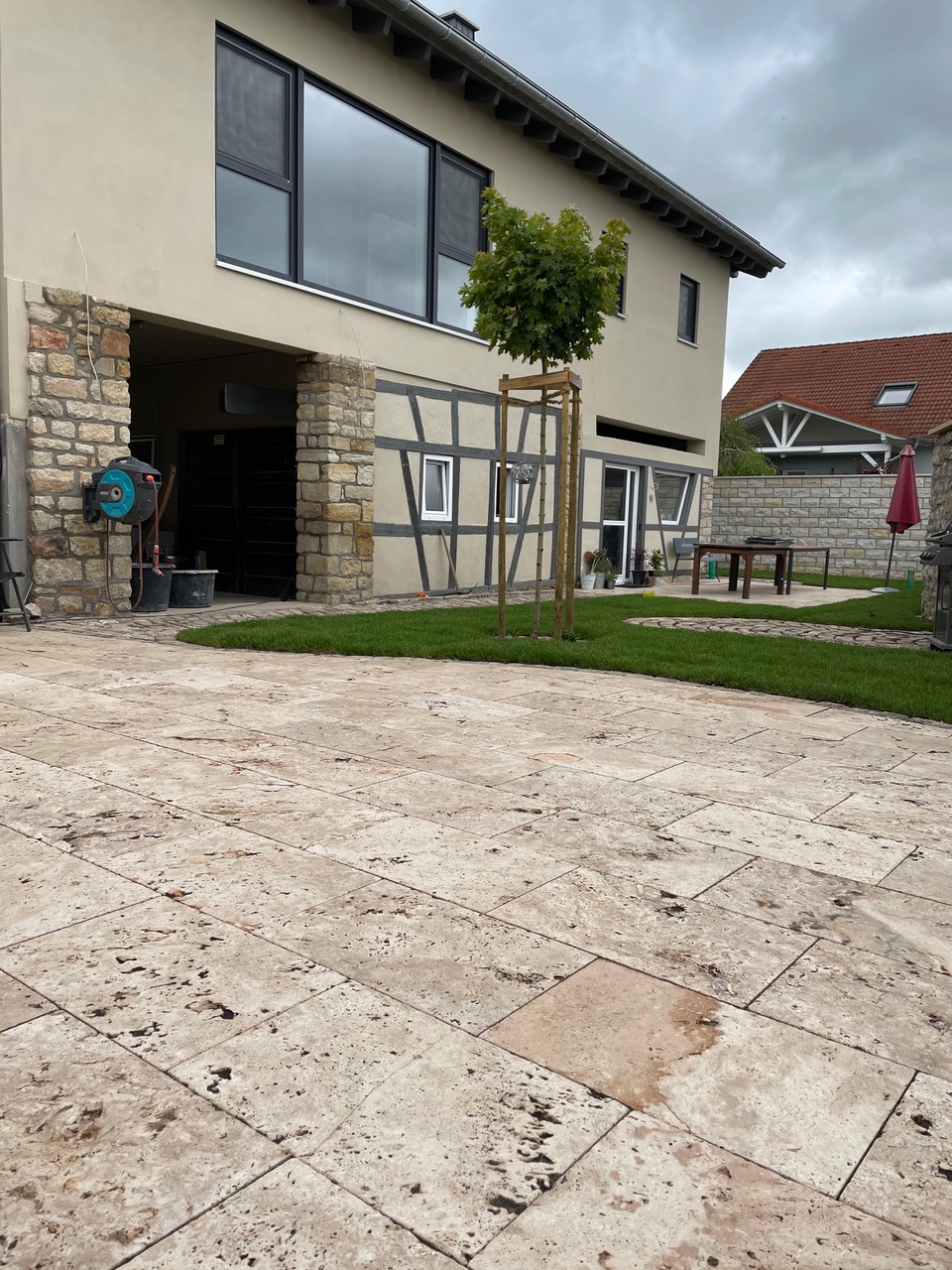 Travertin Naturel Terrassenplatten
