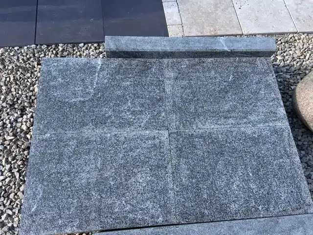 Granit Dunkelgrau Anthrazit  Terrassenplatten