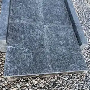 Granit Dunkelgrau Anthrazit  Terrassenplatten