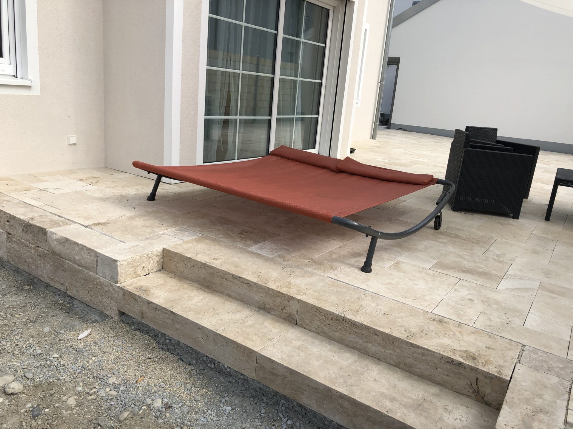 Travertin Assos Blockstufe