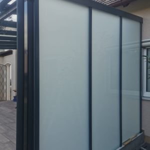 Glas und Metallarbeiten