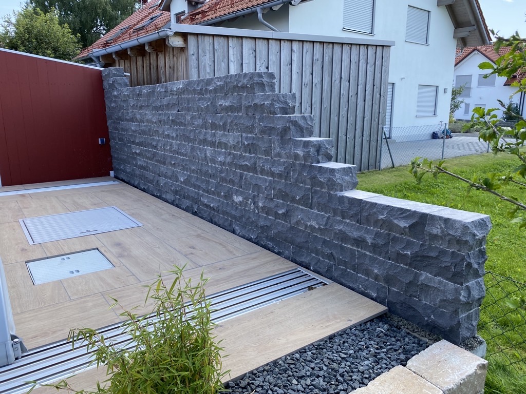 Basalt Mauersteine 15x20x40cm
