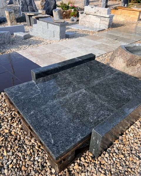 Granit Dunkelgrau Anthrazit  Terrassenplatten