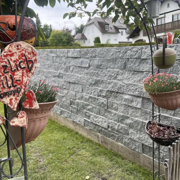 Granit Mauersteine 15×20×40 cm – feinkörnig, gesägt & sichtseitig naturgespalten