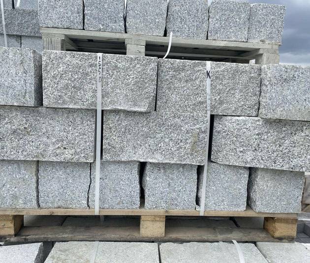 Mauersteine aus Granit | gespalten und gesägt | 20x20x40 | pro Palette (2,24 qm)