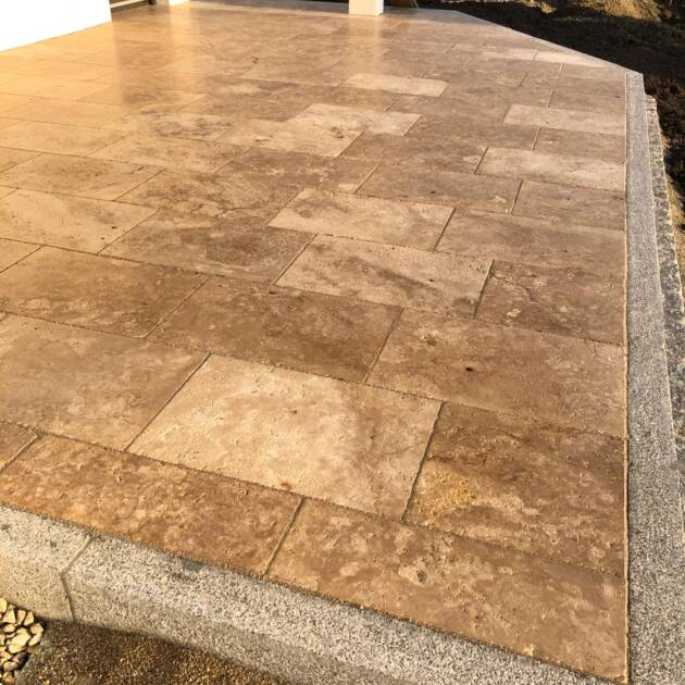 Travertin Noce Terrassenplatten 61×40,6×3 cm – geschliffen & getrommelt