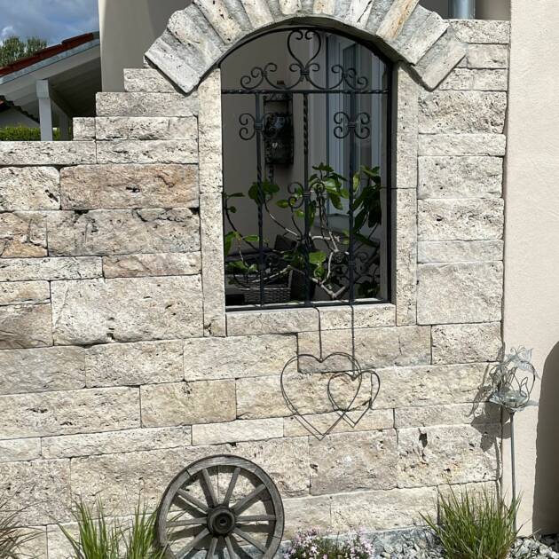 Travertin Classic Mauersteine – gespalten & getrommelt, freie Längen