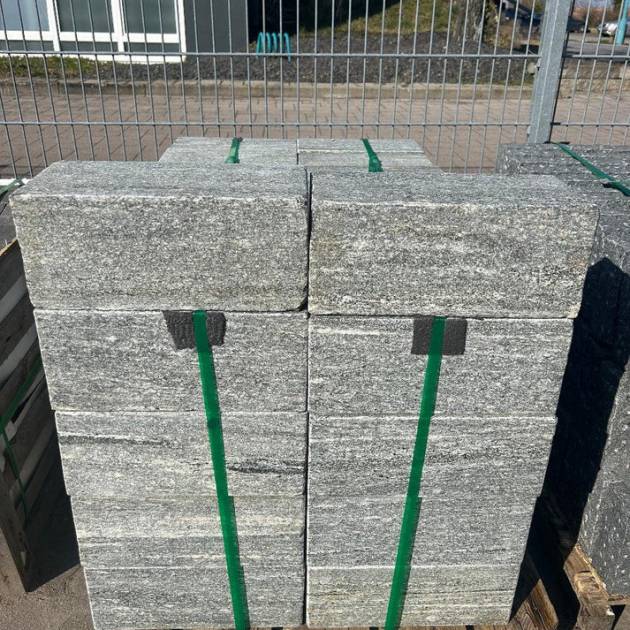 Mauersteine aus Granit | 15x17x35 | allseits gesägt & geflammt