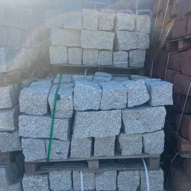 Mauersteine aus Granit | allseits gespalten | 20x20x40 | pro Palette (2,24 qm)