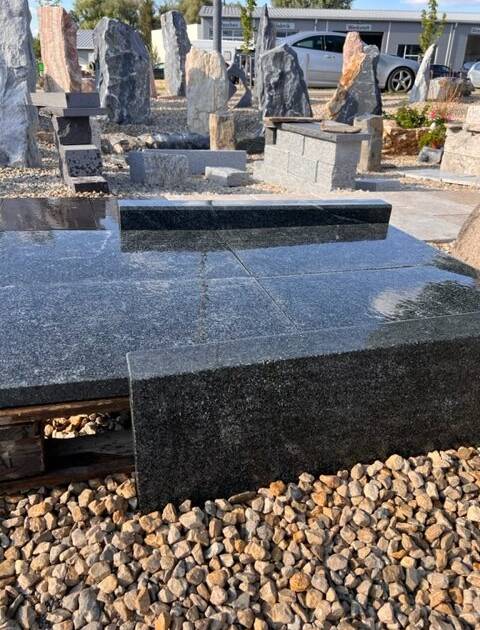 Granit Dunkelgrau Randsteine