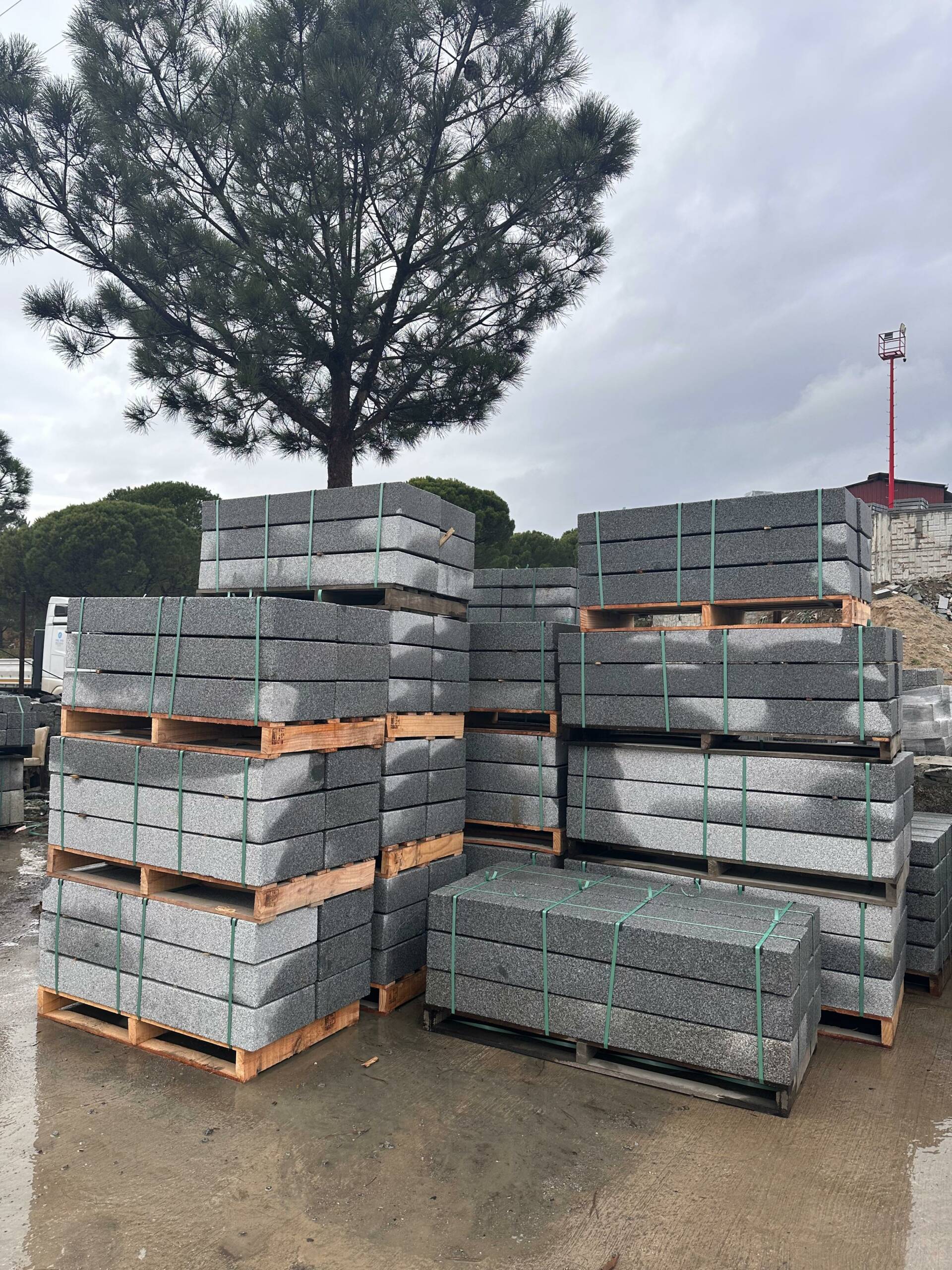 Granit Blockstufe 15x35x200 cm – Grau, feinkörnig, gesägt & sandgestrahlt, massive Gartenstufe – Bild 5