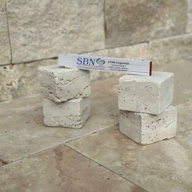 Travertin Classic Pflastersteine 10×10×7,5 cm – getrommelt | mediterrane Natursteinoptik