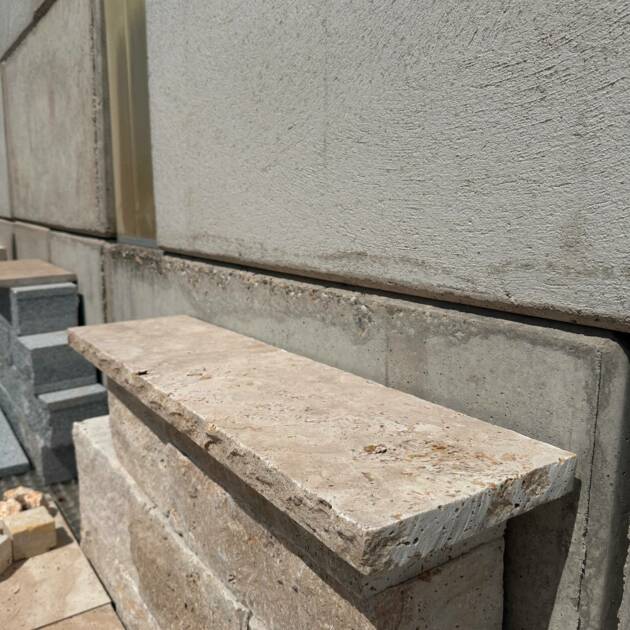 Travertin Classic Mauerabdeckung 100x26x4 cm – gehämmert, gespaltene Kanten, Naturstein Abdeckplatte