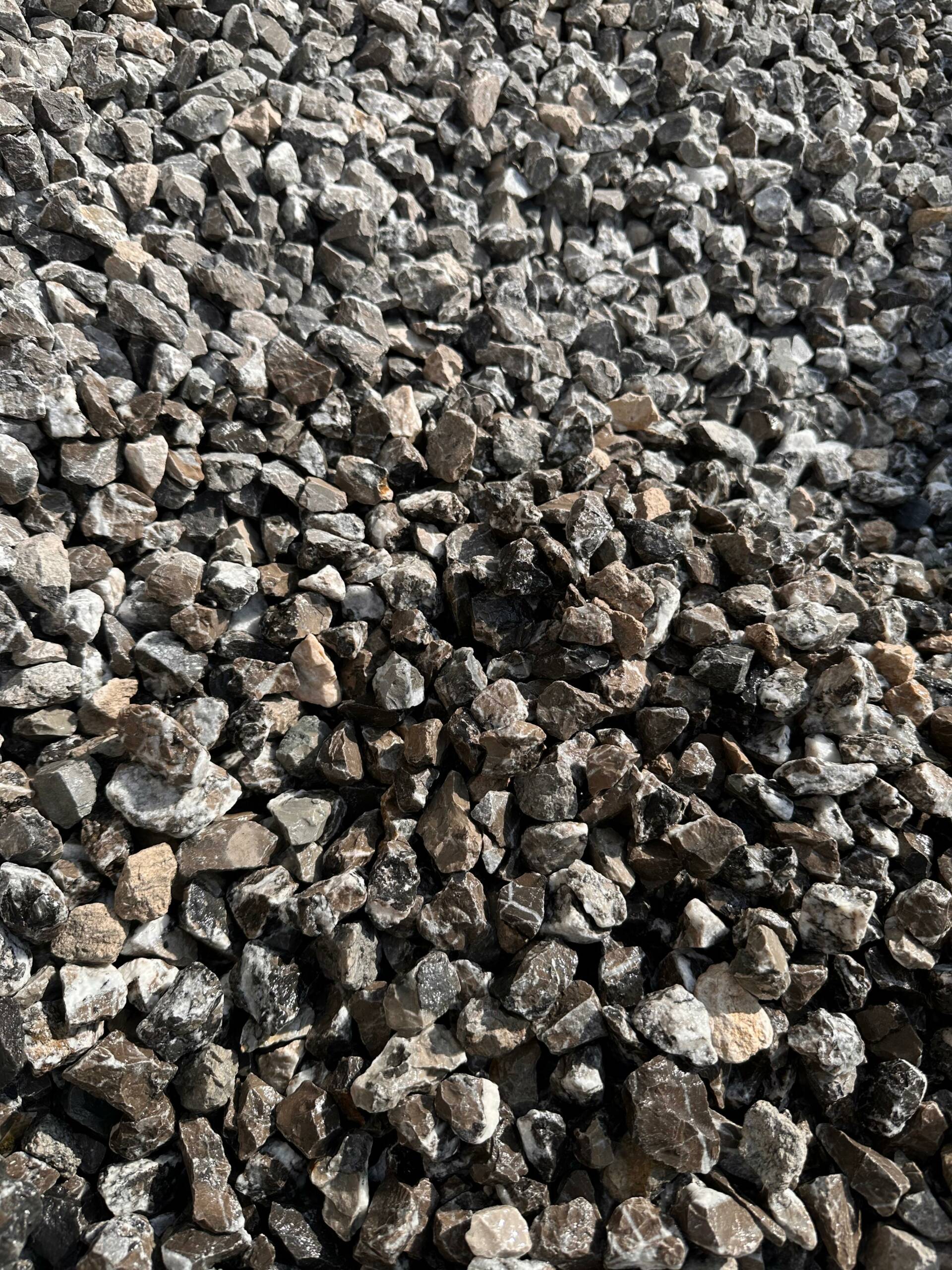 Alpinsplitt Grau-Anthrazit 16–22 mm – Weiß Geadert – Bild 4