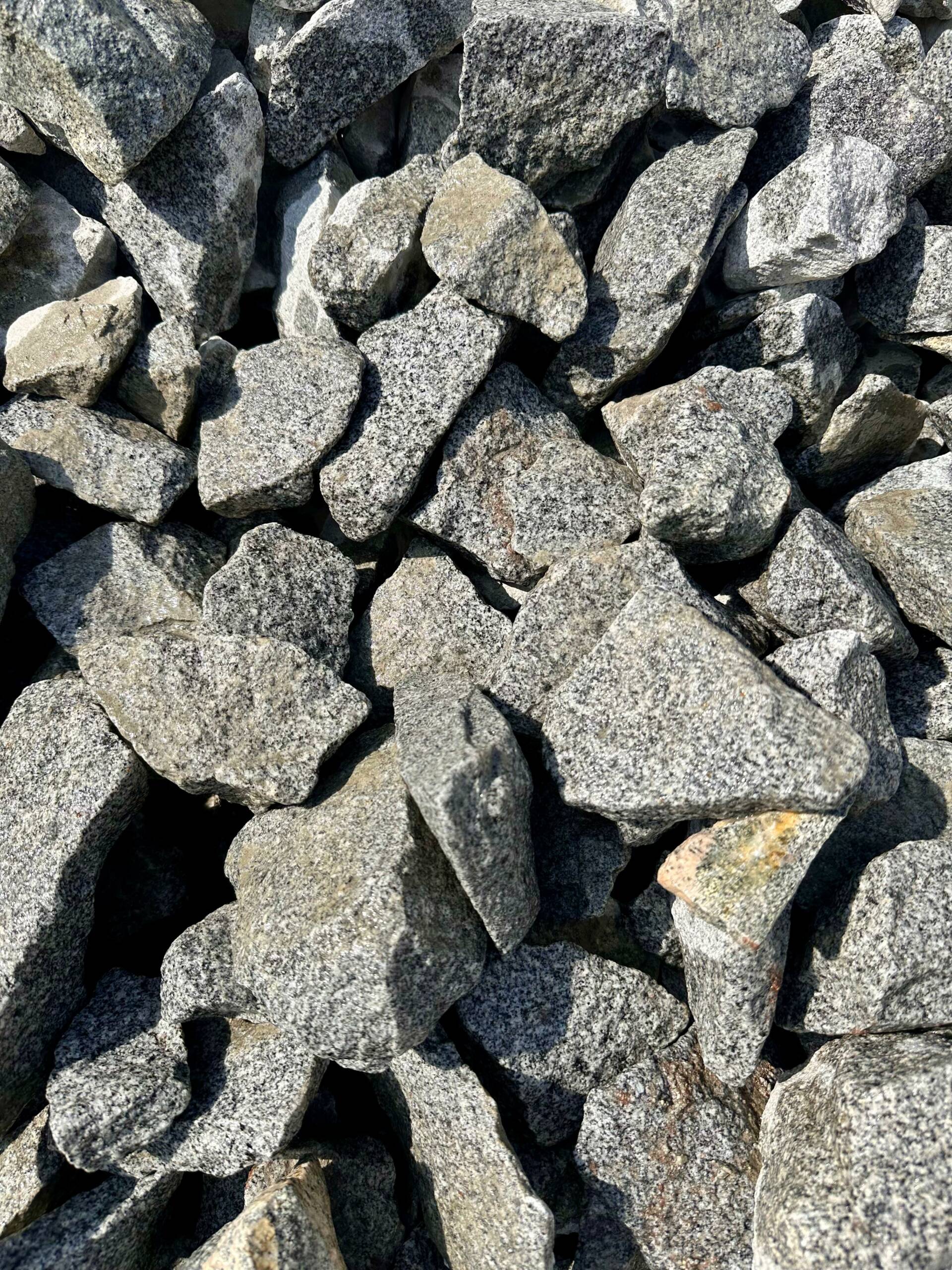 Granitschroppen Hellgrau 60–90 mm – Gabionensteine aus Granit – Bild 2