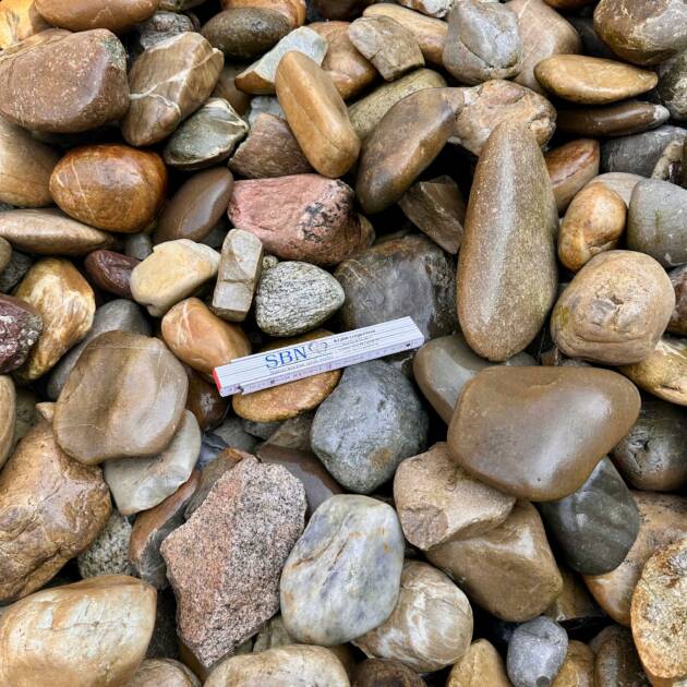 Rheinkies 100–300 mm – Großer Naturkies für repräsentative Außenbereiche