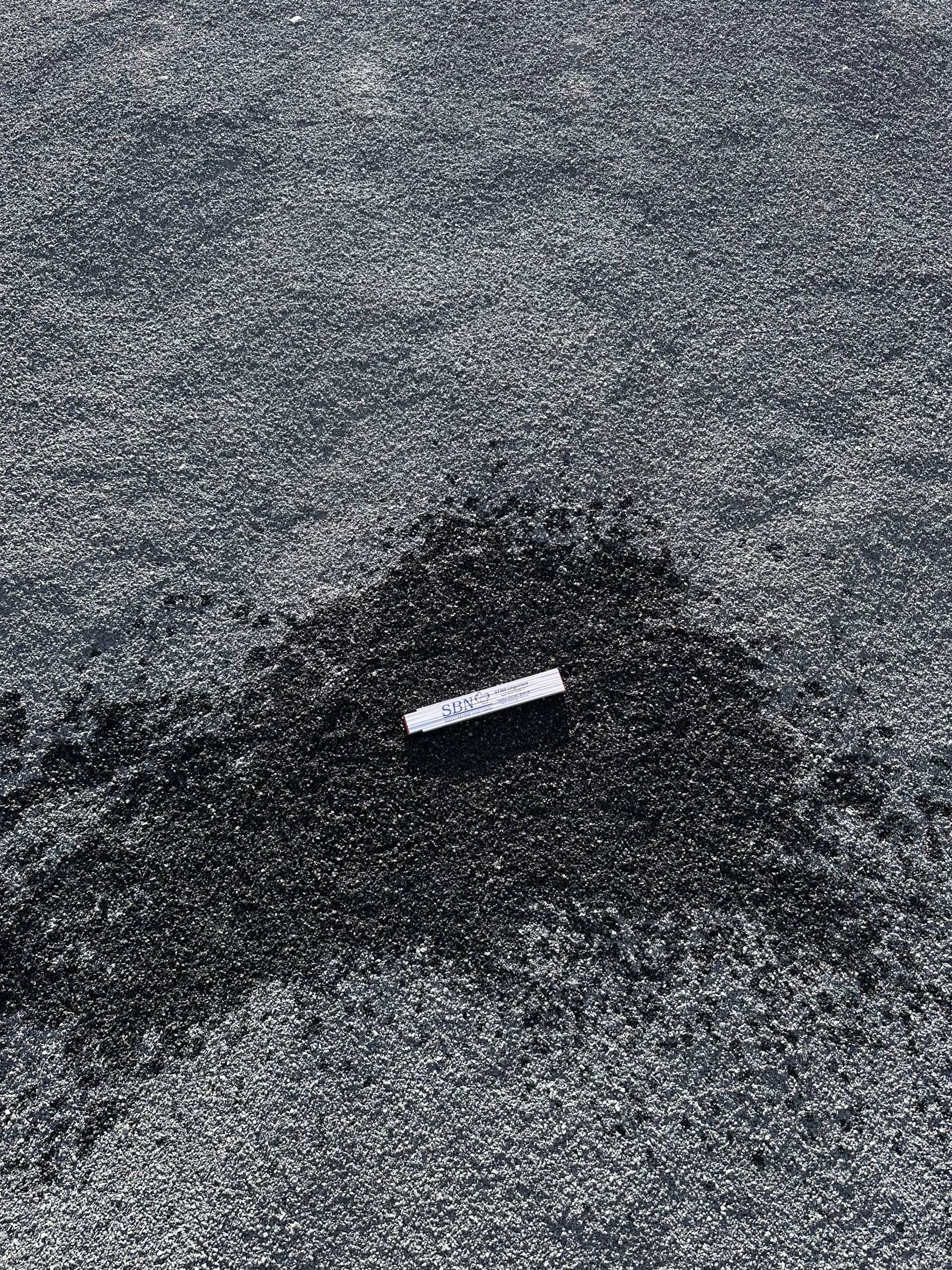 Basaltsplitt Schwarz 1–3 mm – Premium Fugenmaterial in Tiefschwarz – Bild 4