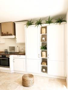 Travertin Light Fliesen 61×40,6×1,2 cm – gespachtelt, geschliffen & gebürstet