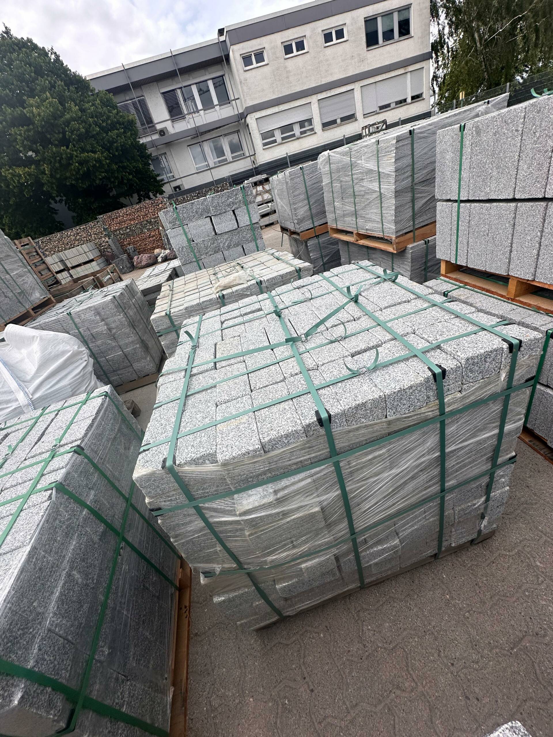 Granit Pflastersteine 8x10x20 cm – Bergama Grau, gesägt & getrommelt, Naturstein Bindersteine – Bild 6